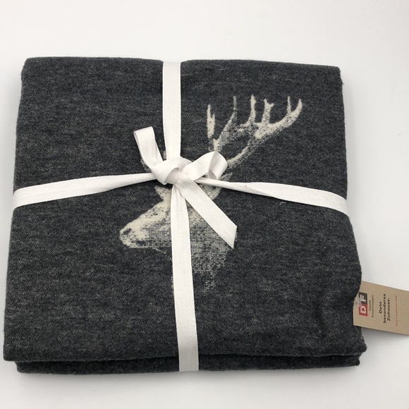 David Fussenegger Savona Throw Photorealistic Stag Head Charcoal Gray - Picture 3 of 4